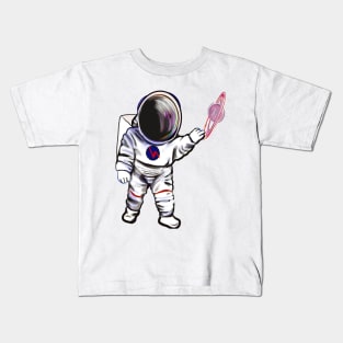 Astronaut 2 in Space suit reaching  out to touch Saturn’s ring - cute Cavoodle, Cavapoo, Cavalier King Charles Spaniel Kids T-Shirt